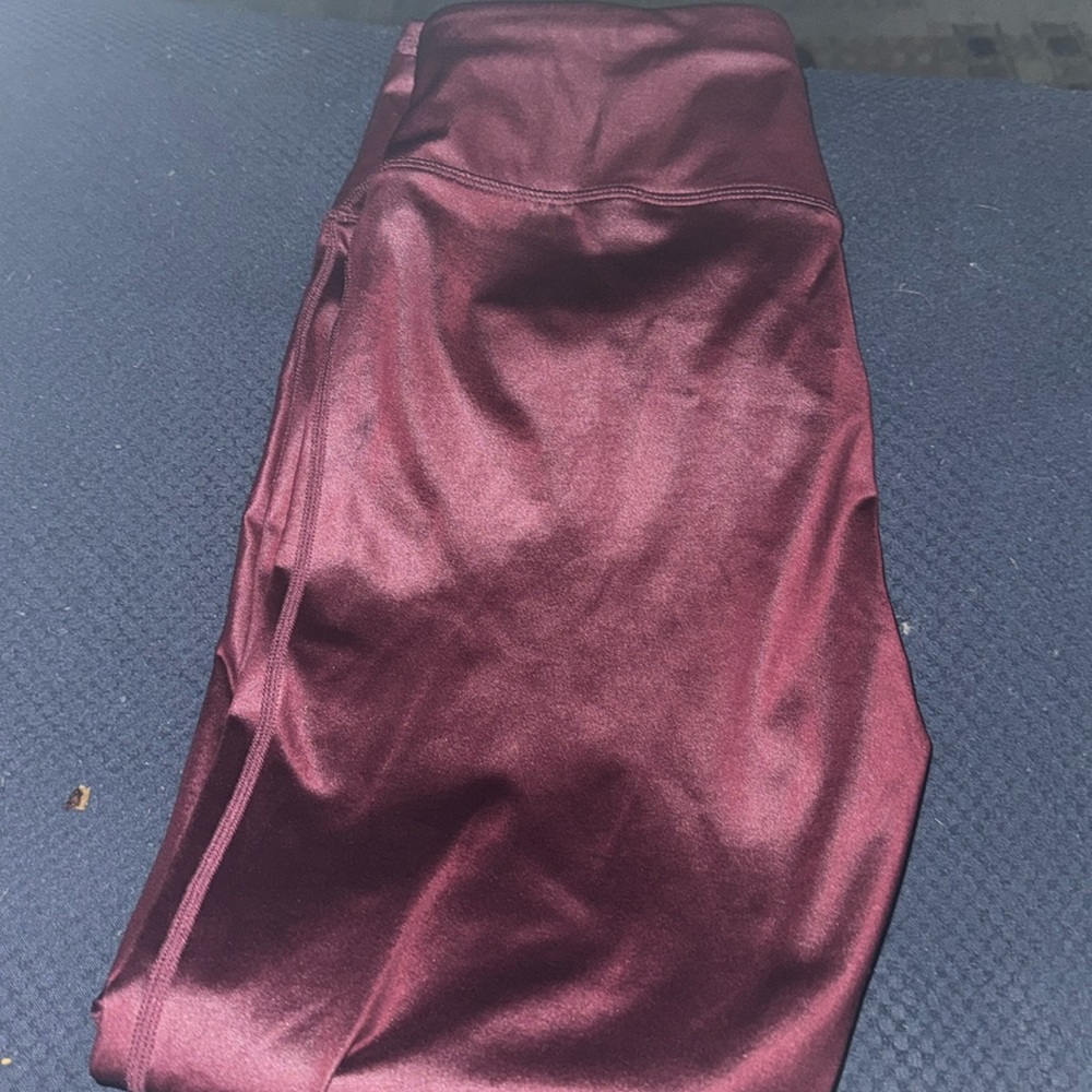 Fabletics Merlot Shine Leggings